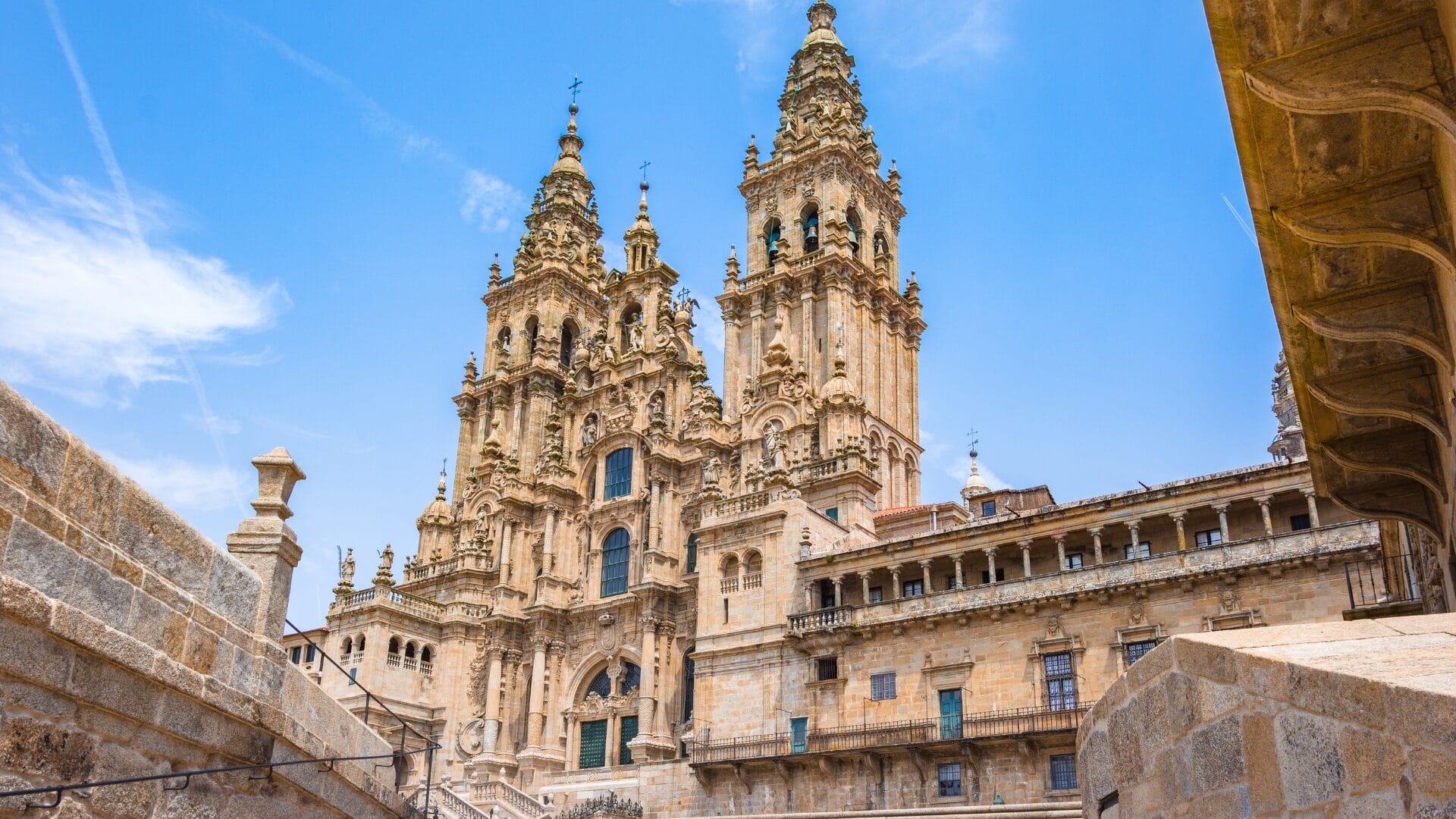 Camino Portugués vs Camino Francés: duchowość i  logistyka – różnice